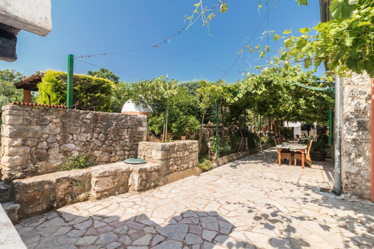 Country House Apartments Pula Exterior photo
