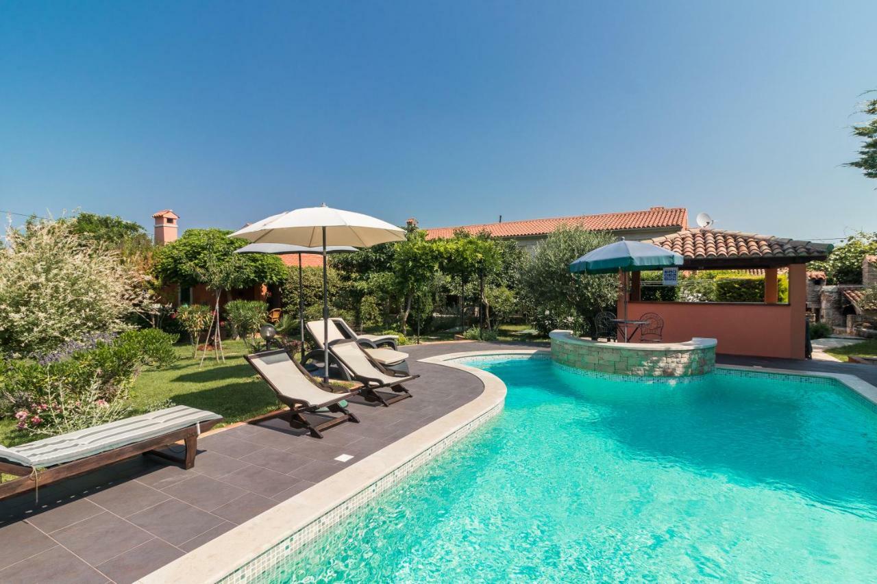 Country House Apartments Pula Exterior photo