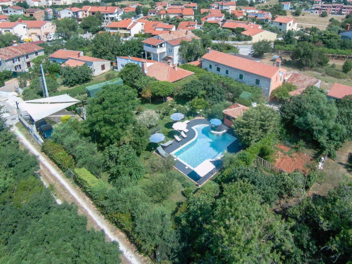 Country House Apartments Pula Exterior photo