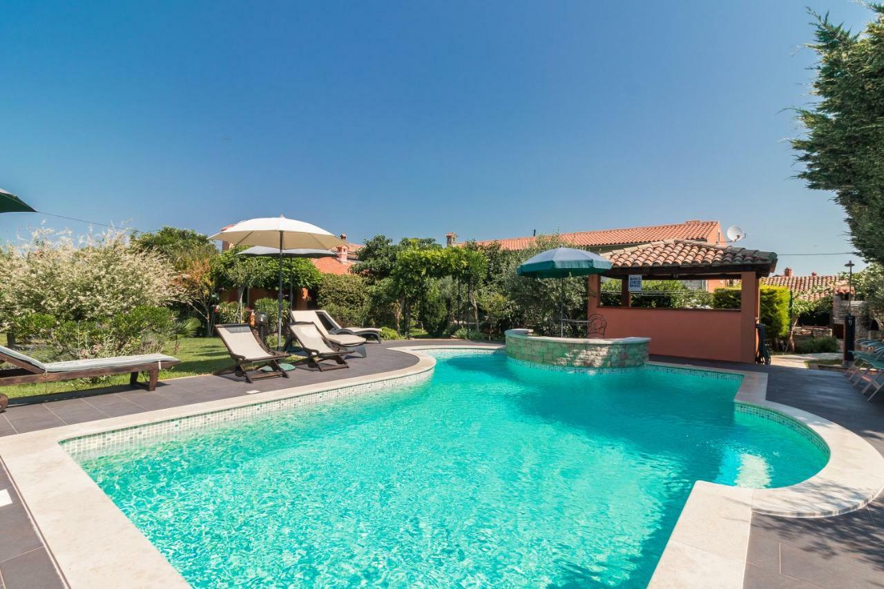 Country House Apartments Pula Exterior photo