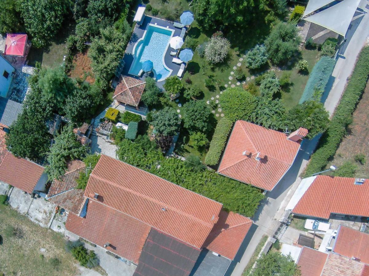 Country House Apartments Pula Exterior photo