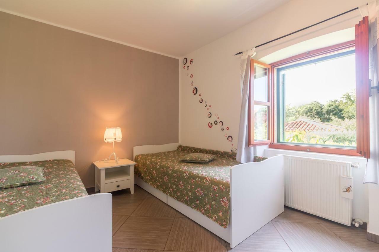 Country House Apartments Pula Exterior photo